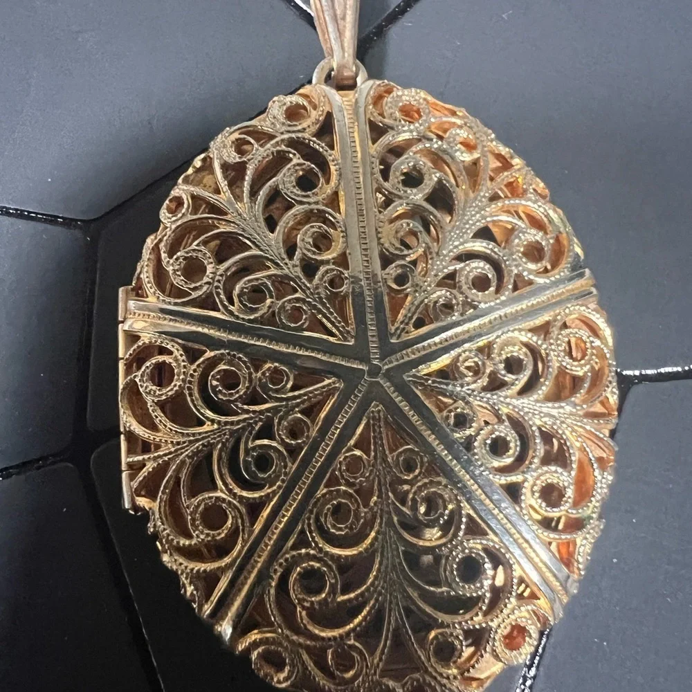 Vintage Gold Tone Filigree Locket Pendant